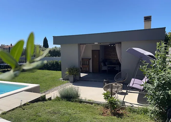 Villa Prive Polai Villa