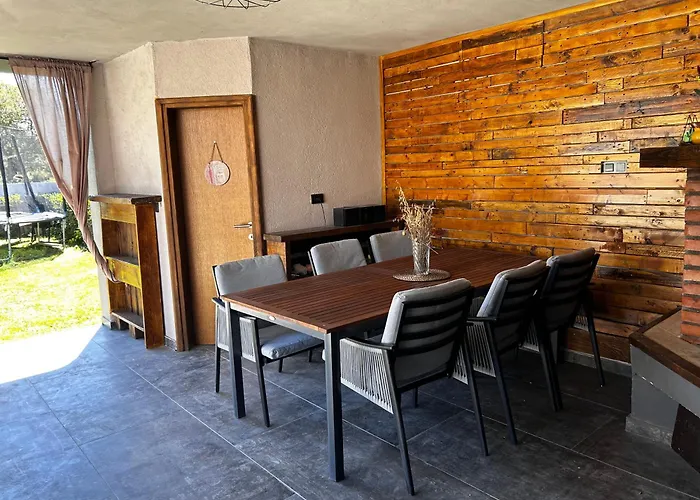 Villa Prive Polai Villa *