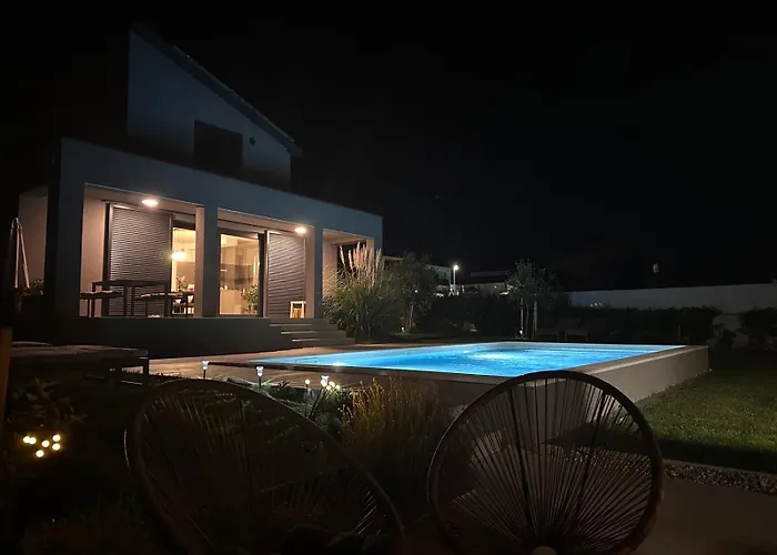 Villa Prive Polai Villa