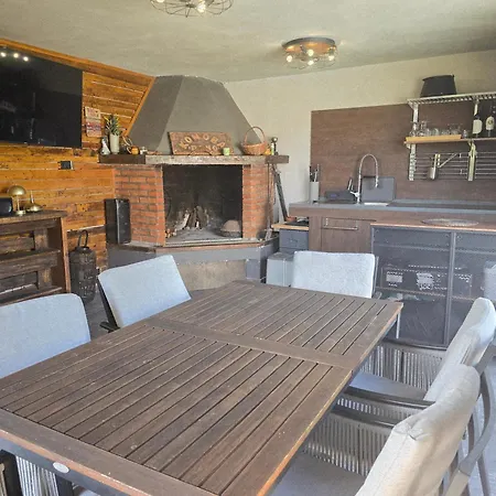 Prive Polai Villa *